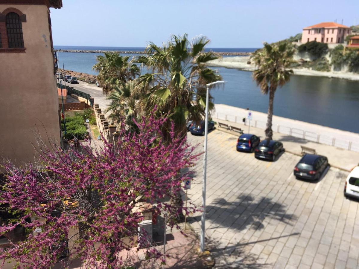بوسا مارينا B&B Del Porto المظهر الخارجي الصورة