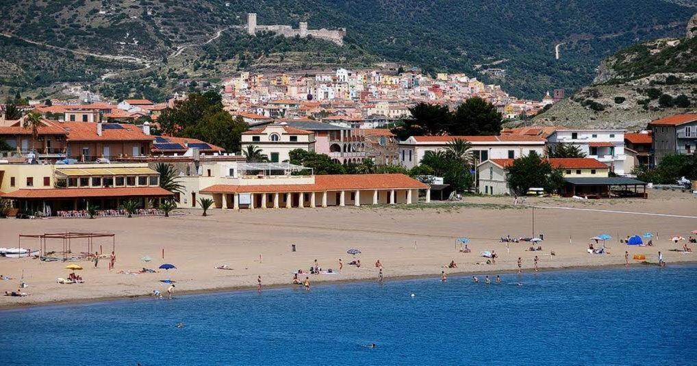 بوسا مارينا B&B Del Porto المظهر الخارجي الصورة