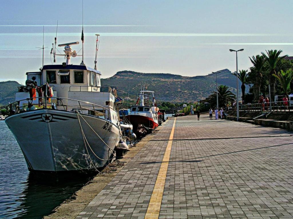 بوسا مارينا B&B Del Porto المظهر الخارجي الصورة