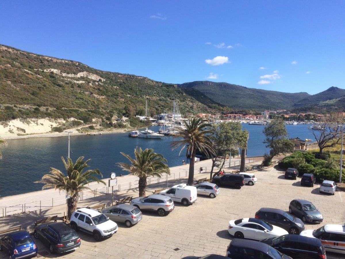 بوسا مارينا B&B Del Porto المظهر الخارجي الصورة