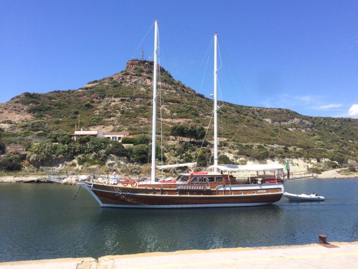 بوسا مارينا B&B Del Porto المظهر الخارجي الصورة