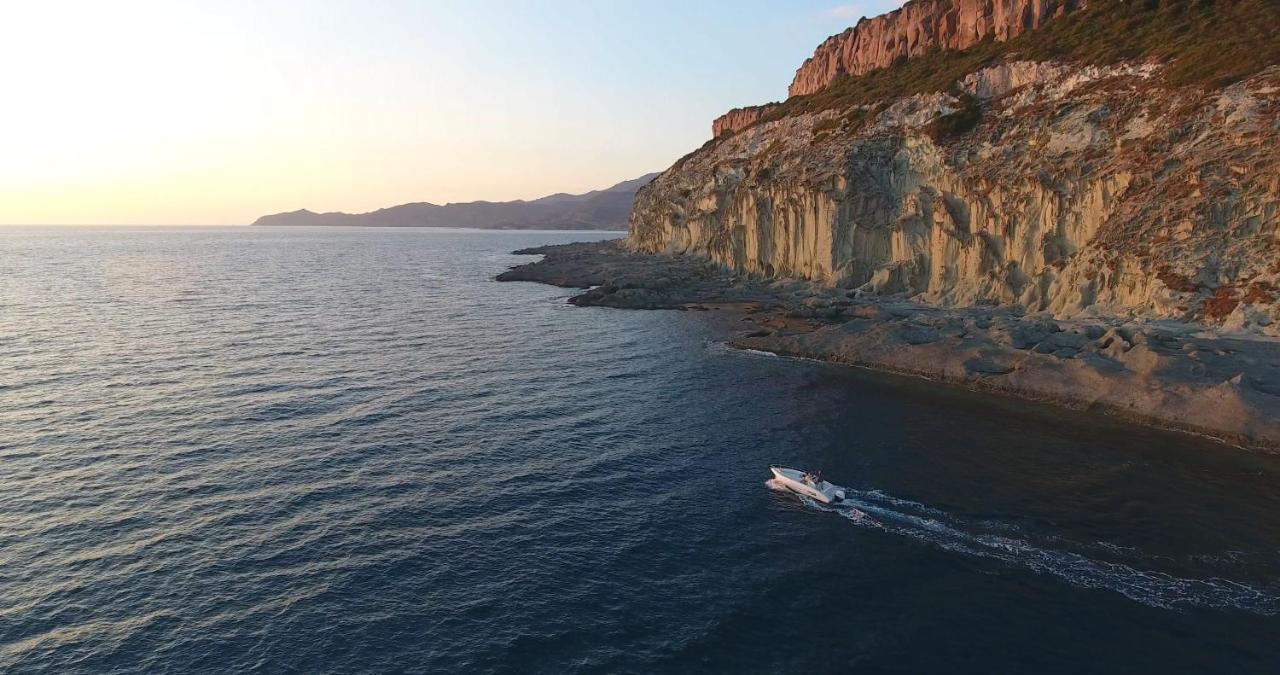بوسا مارينا B&B Del Porto المظهر الخارجي الصورة