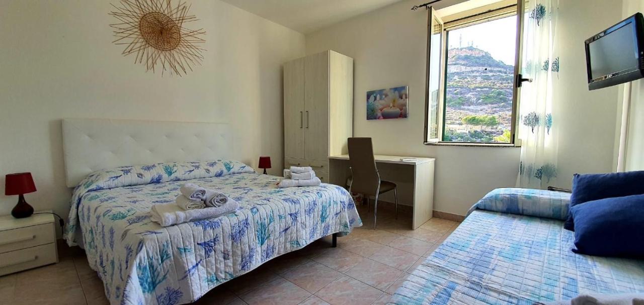 بوسا مارينا B&B Del Porto المظهر الخارجي الصورة